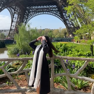 <em><strong>Sarah J.</strong></em>